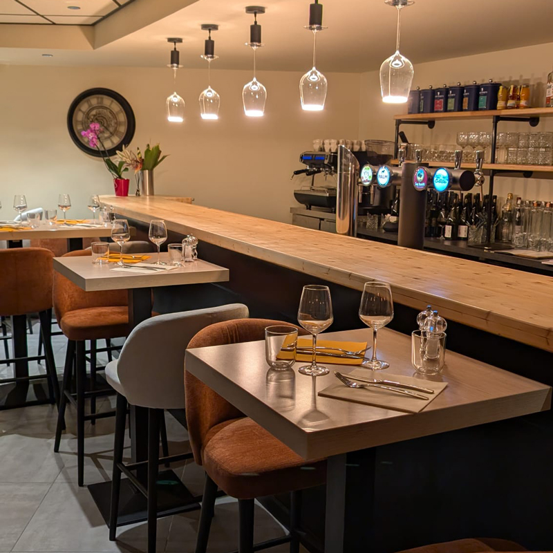 Salle et bar du Restaurant l'Empreinte